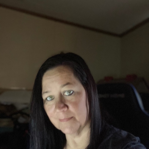 Meet your Posher, Amy - Picture 3 of 3